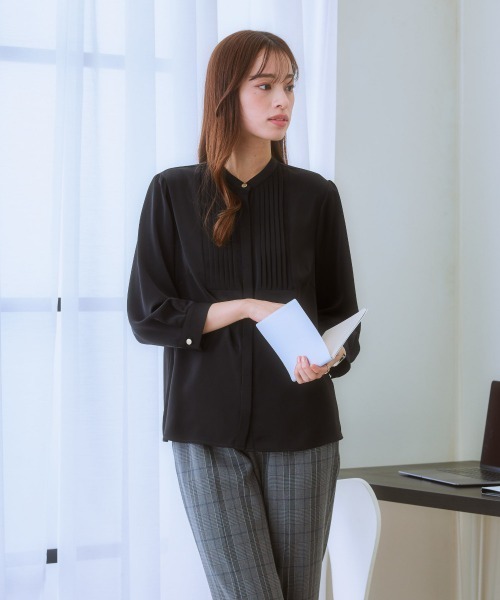 7days Life Styling(セブンデイズライフスタイリング)の「フロントピンタック8分袖ブラウス(しわになりにくい・UVカット)(シャツ/ブラウス・レディース・オフホワイト/サックスブルー系/ブラック・M/L/LL)」の11枚目の写真