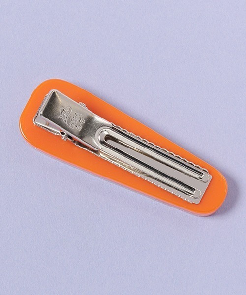 by LOVEiT（バイラビット）の「BLロゴアクリルクリップ（バレッタ/ヘアクリップ・キッズ・オレンジ/グリーン・FREE）」の5枚目の写真