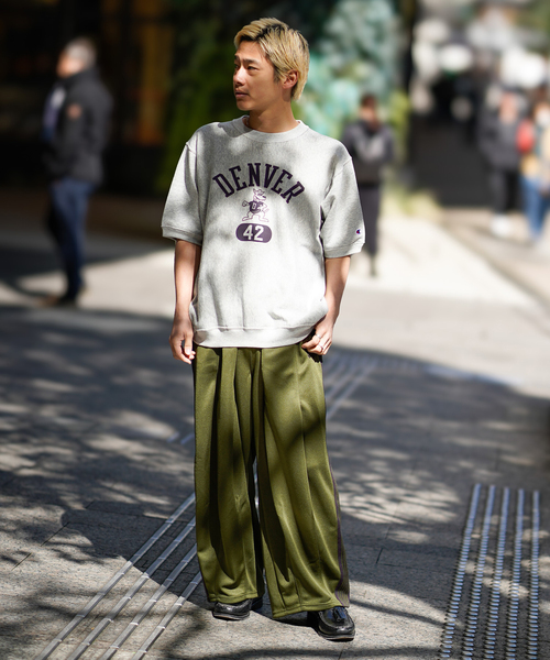 Champion(チャンピオン)の「【Champion / チャンピオン】REVERSE WEAVE HALF SLEEVE SWEAT(スウェット・メンズ・グレー/ネイビー/ホワイト・MEDIUM/LARGE/X-LARGE)」の4枚目の写真