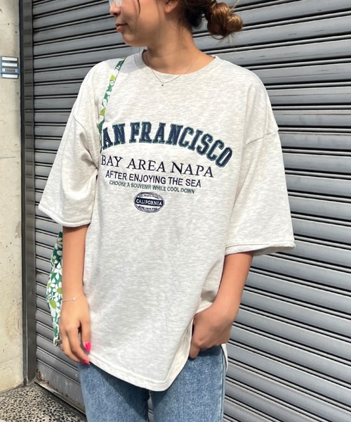 anap mimpi(アナップミンピ)の「ガーゼ裏毛 サーフ刺繍 ラウンド スウェット プルオーバー(Tシャツ/カットソー・レディース・ネイビー/キナリ・FREE)」の1枚目の写真