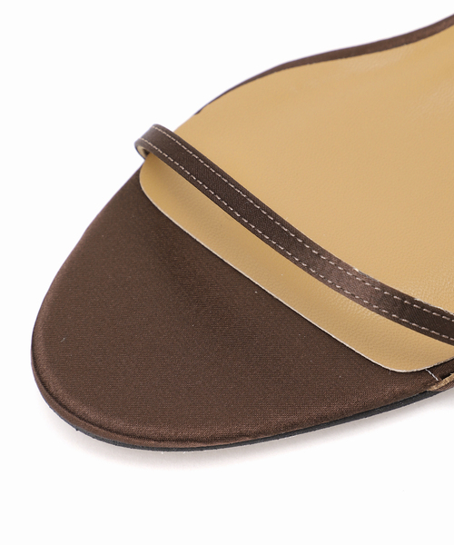 GRISE（グリーズ）の「GRISE4.5cmサイドストラップサンダル（サンダル・レディース・イエロー/ブラウン/ブラック系その他/アイボリー・SMALL/MEDIUM/LARGE/X-LARGE）」の16枚目の写真