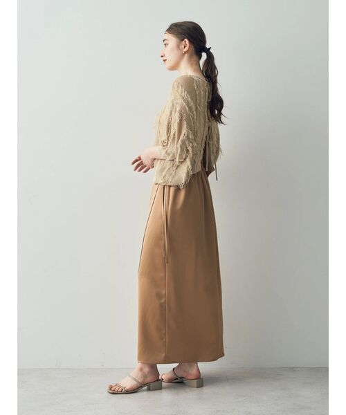 YECCA VECCA（イェッカヴェッカ）の「ラップ風サテンロングスカート（スカート・レディース・ピンクベージュ/ネイビー/キャメル・S/M）」の7枚目の写真