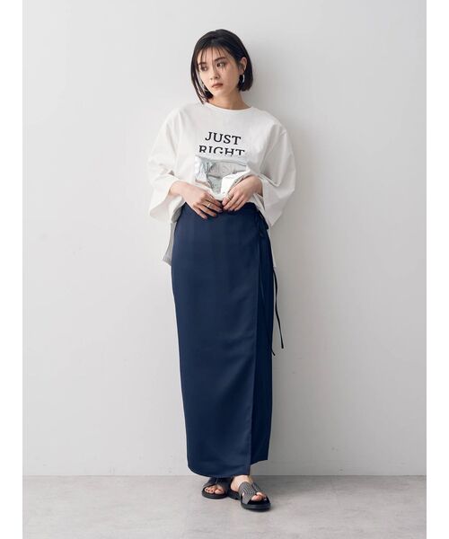 YECCA VECCA（イェッカヴェッカ）の「ラップ風サテンロングスカート（スカート・レディース・ピンクベージュ/ネイビー/キャメル・S/M）」の12枚目の写真