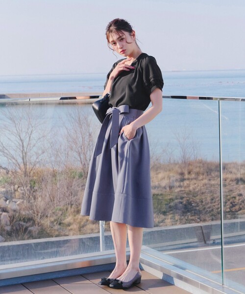 Tiaclasse（ティアクラッセ）の「リボン付きフレアスカート（スカート・レディース・ブラック/グレイッシュベージュ/ブルー・S/M/L）」の17枚目の写真