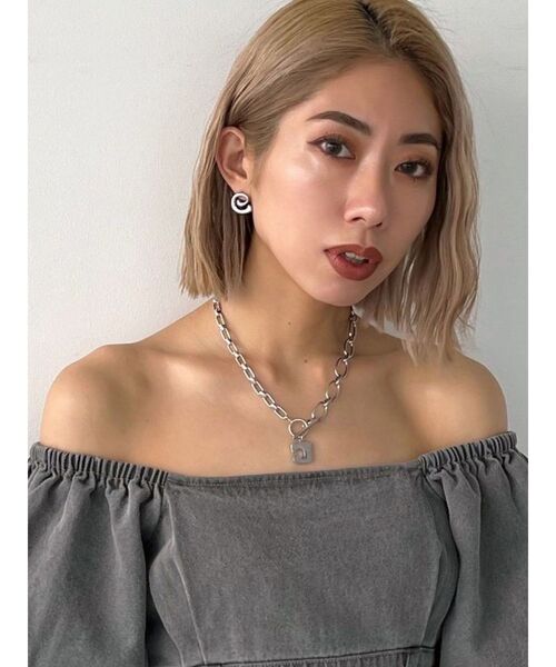 EMODA(エモダ)の「ボックスEチェーンネックレス(ネックレス・レディース・ゴールド/シルバー・FREE)」の4枚目の写真