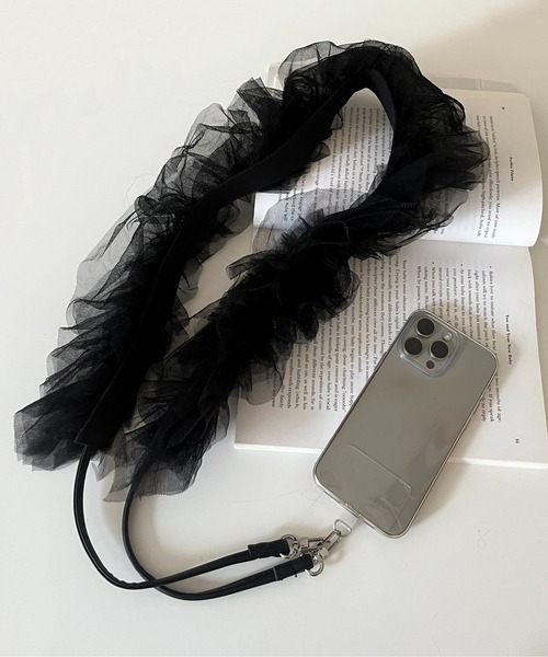 prose verse（プロズヴェール）の「チュールフリルスマホストラップ（スマホグッズ・レディース・アイボリー/グレー/ブラック・ﾌﾘ-）」の4枚目の写真