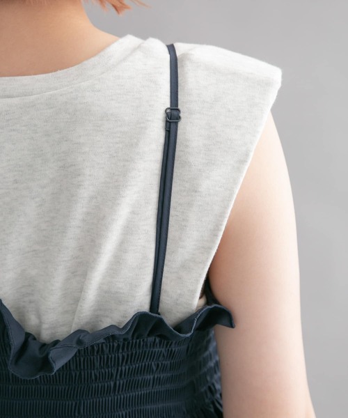 KBF（ケイビーエフ）の「シャーリングミニワンピース（ワンピース・レディース・オフホワイト/ベージュ/ネイビー・ONE）」の21枚目の写真