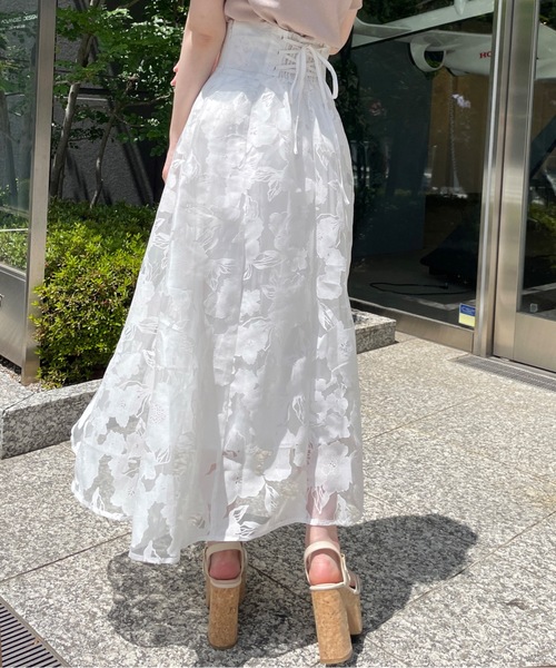 abc une face（アーベーセーアンフェイス）の「バックレーシングフレアスカート（スカート・レディース・グレー系その他/ブラック/ホワイト/ブラック系その他/ホワイト系その他/ブラック系その他2・FREE）」の2枚目の写真