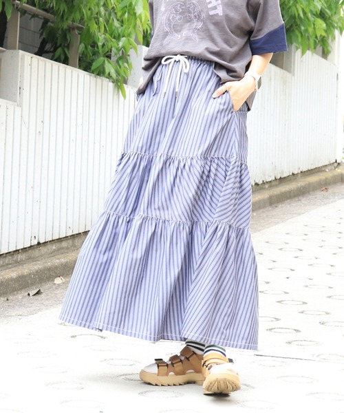 DOUBLE NAME(ダブルネーム)の「ストライプティアードスカート(スカート・メンズ・カーキ/ネイビー・FREE)」の2枚目の写真