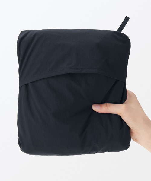 無印良品(ムジルシリョウヒン)の「婦人 撥水UVカットポケッタブルフードジャケット(その他アウター・レディース・ブラック/ライトベージュ/ダークブラウン/ベージュ・S/M/L/XL)」の11枚目の写真