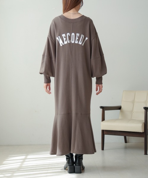 Bab(バブ)の「【再販/S・Mサイズ展開】袖ボリューム前後2WAYマーメイドスウェットワンピース(ワンピース・レディース・ブラック/グリーン/グレー系その他2/チャコールグレー・M/S)」の6枚目の写真