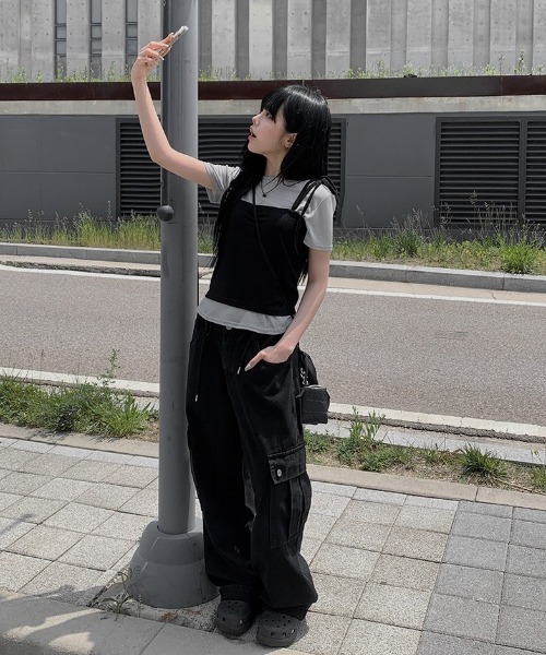 anyonemore(エニワンモア)の「紐付きリブビスチェ+シアー半袖Tシャツセット(Tシャツ/カットソー・レディース・グレー・FREE)」の5枚目の写真