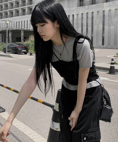 anyonemore(エニワンモア)の「紐付きリブビスチェ+シアー半袖Tシャツセット(Tシャツ/カットソー・レディース・グレー・FREE)」の6枚目の写真