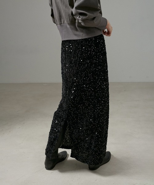 SALON adam et rope'（サロン アダム エ ロペ）の「【WEB限定】ベロアスパンコールスカート（スカート・レディース・ブラック/グレー・FREE）」の17枚目の写真