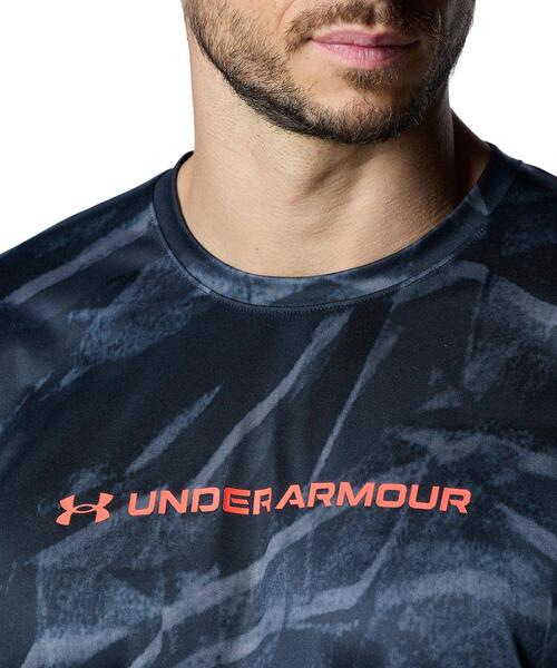 UNDER ARMOUR(アンダーアーマー)の「UAテック プリント ロングスリーブ Tシャツ(トレーニング/メンズ)(Tシャツ/カットソー・メンズ・ブラック・M/S/2XL/L/XL)」の4枚目の写真