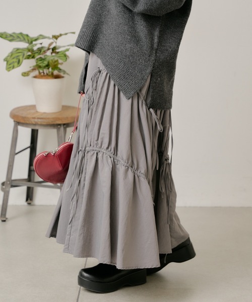 RAY CASSIN（レイカズン）の「ドロストリボンフレアスカート（スカート・レディース・ブラック/アイボリー/グレー・FREE）」の3枚目の写真