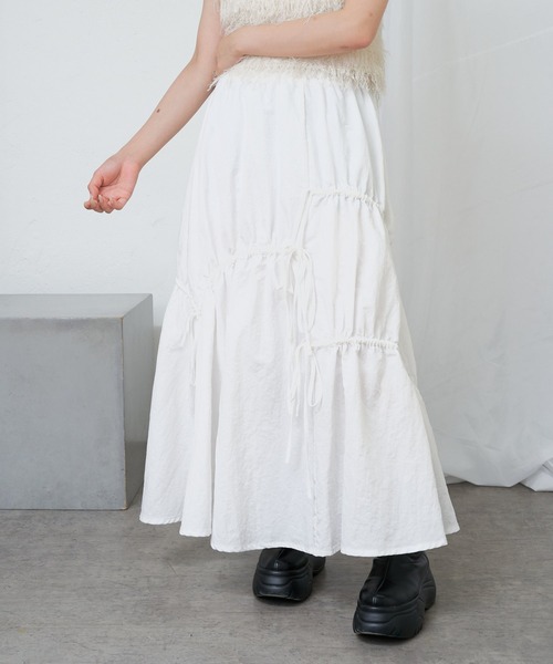 RAY CASSIN（レイカズン）の「ドロストリボンフレアスカート（スカート・レディース・ブラック/アイボリー/グレー・FREE）」の4枚目の写真