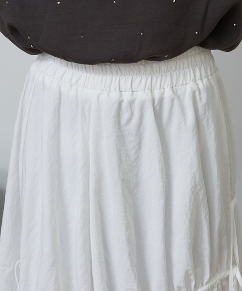 RAY CASSIN（レイカズン）の「ドロストリボンフレアスカート（スカート・レディース・ブラック/アイボリー/グレー・FREE）」の21枚目の写真