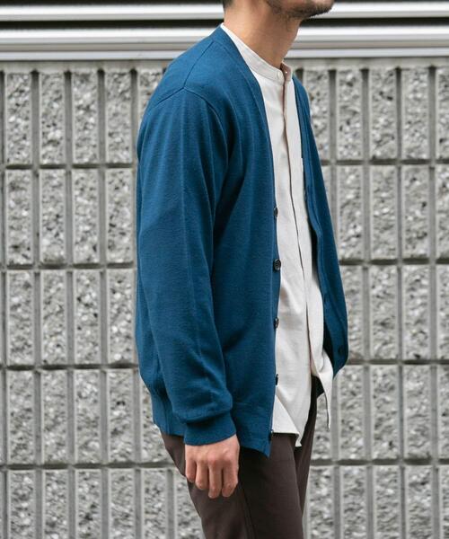 URBAN RESEARCH ROSSO MEN（アーバンリサーチロッソメン）の「『WEB限定』ウォッシャブルストレッチVネックニットカーディガン（カーディガン/ボレロ・メンズ・ブラウン/ネイビー/ブラック/グレー・MEDIUM/LARGE）」の12枚目の写真
