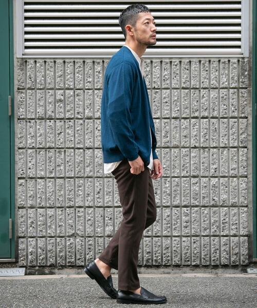 URBAN RESEARCH ROSSO MEN（アーバンリサーチロッソメン）の「『WEB限定』ウォッシャブルストレッチVネックニットカーディガン（カーディガン/ボレロ・メンズ・ブラウン/ネイビー/ブラック/グレー・MEDIUM/LARGE）」の19枚目の写真