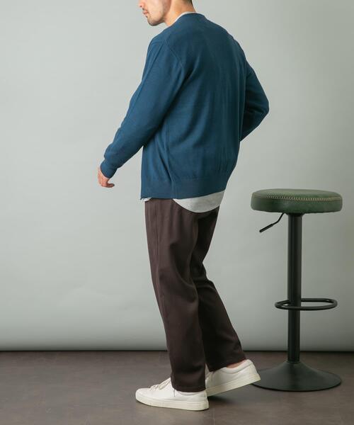 URBAN RESEARCH ROSSO MEN（アーバンリサーチロッソメン）の「『WEB限定』ウォッシャブルストレッチVネックニットカーディガン（カーディガン/ボレロ・メンズ・ブラウン/ネイビー/ブラック/グレー・MEDIUM/LARGE）」の21枚目の写真