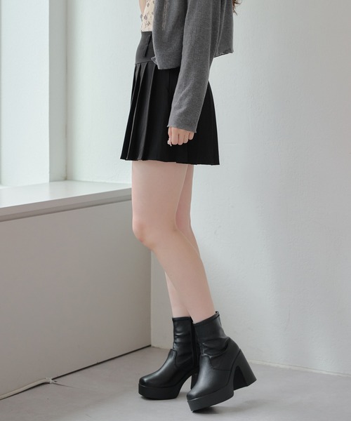 Remind me and forever（リマインドミーアンドフォーエバー）の「ショートブーツ（ブーツ・レディース・アイボリー/ブラック・MEDIUM/X-LARGE/SMALL/LARGE）」の5枚目の写真