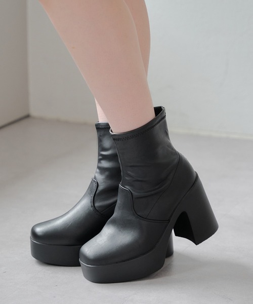 Remind me and forever（リマインドミーアンドフォーエバー）の「ショートブーツ（ブーツ・レディース・アイボリー/ブラック・MEDIUM/X-LARGE/SMALL/LARGE）」の9枚目の写真