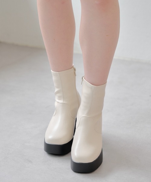 Remind me and forever（リマインドミーアンドフォーエバー）の「ショートブーツ（ブーツ・レディース・アイボリー/ブラック・MEDIUM/X-LARGE/SMALL/LARGE）」の8枚目の写真