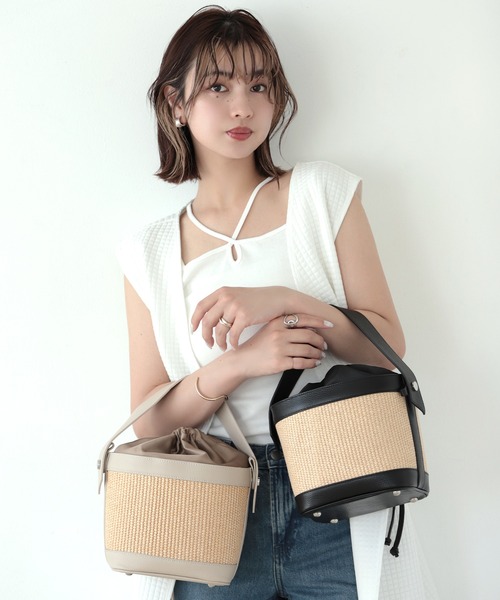 Little&More(リトルアンドモア)の「麦わらハンドバッグ(ハンドバッグ・レディース・ホワイト/ブラック・ONE SIZE)」の7枚目の写真
