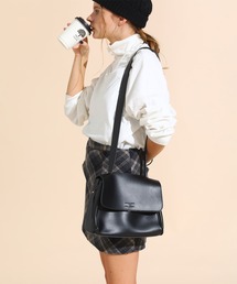 sara⭐︎プロフ必読　Bバッグ ZARA フラップクロスボディバッグ - メルカリ