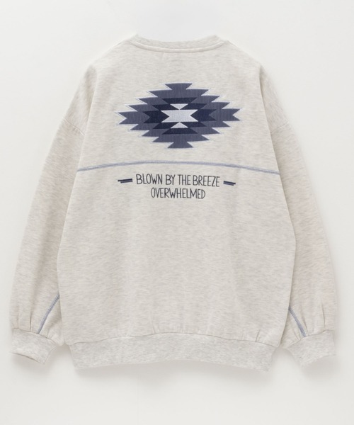UNDERWRAPS(アンダーラップス)の「UNDERWRAPS オルテガBIGロゴ刺繍 裏起毛トレーナー(スウェット・レディース・オートミール/グリーン系その他/ブラック・フリー)」の19枚目の写真
