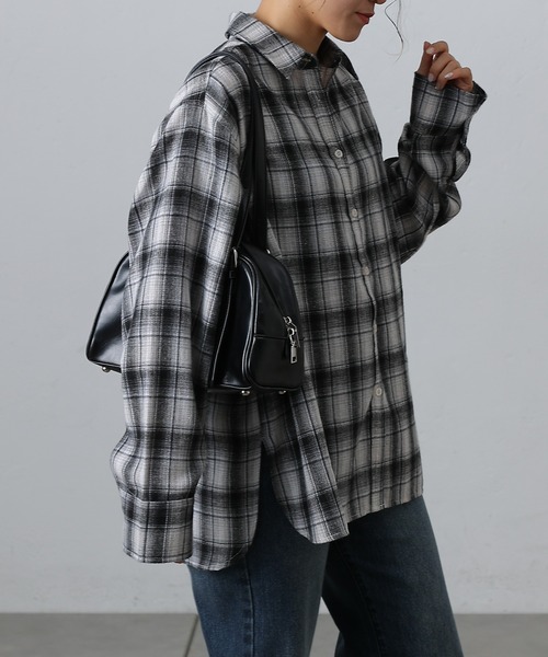 COLONY 2139（コロニートゥーワンスリーナイン）の「チェックオーバーシャツ（シャツ/ブラウス・レディース・チャコールグレー/ブラック/ブラウン/ネイビー・FREE）」の13枚目の写真