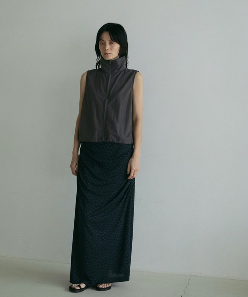 anuke(アンヌーク)の「Nylon Sleeveless Blouson(Tシャツ/カットソー・レディース・ブルー系その他/ホワイト/チャコールグレー・FREE)」の4枚目の写真