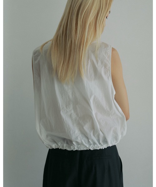 anuke(アンヌーク)の「Nylon Sleeveless Blouson(Tシャツ/カットソー・レディース・ブルー系その他/ホワイト/チャコールグレー・FREE)」の11枚目の写真