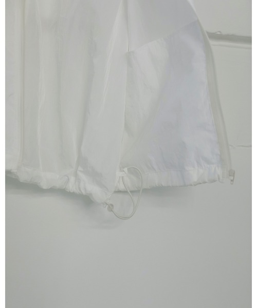 anuke(アンヌーク)の「Nylon Sleeveless Blouson(Tシャツ/カットソー・レディース・ブルー系その他/ホワイト/チャコールグレー・FREE)」の21枚目の写真