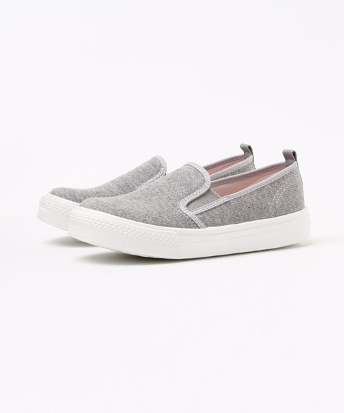 Champion(チャンピオン)の「日本製 ベビー キッズ チャンピオン スリッポンスニーカー Champion KIDS SLIP-ON CPN P012(スニーカー・キッズ・グレー/ネイビー/カモフラージュ・17cm/15cm/14cm/18cm/16cm)」の2枚目の写真