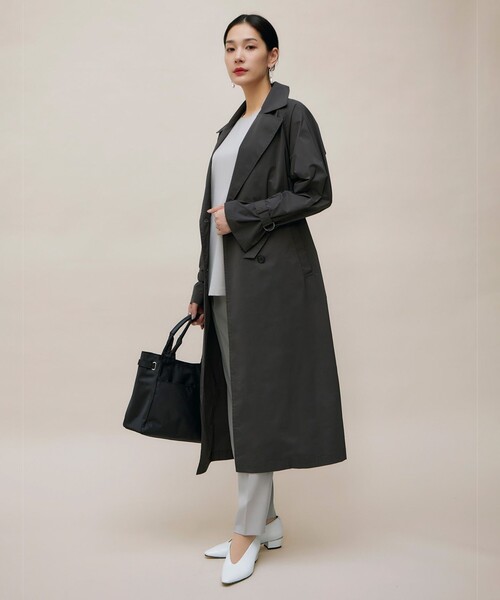 ICB(アイシービー)の「【撥水加工】メモリーストレッチタフタ トレンチコート(トレンチコート・レディース・カーキ系/グレー系・40/42/44/46/48)」の4枚目の写真
