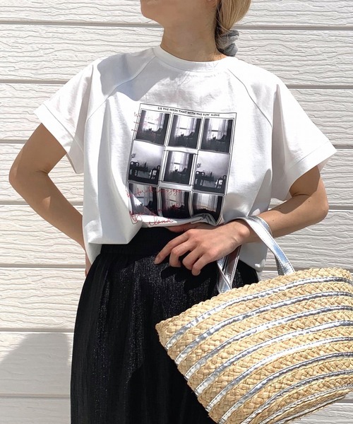 Q（キュー）の「ドライタッチフォトT（Tシャツ/カットソー・レディース・ブラック/ホワイト・MEDIUM）」の10枚目の写真