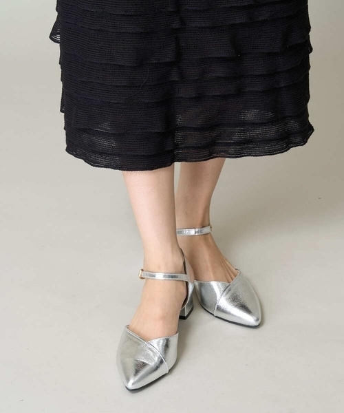 a.v.v（アーヴェヴェ）の「セパレートパンプス（パンプス・レディース・ベージュ/ブラック/シルバー/ゴールド・23.5/24.5/22.5）」の16枚目の写真