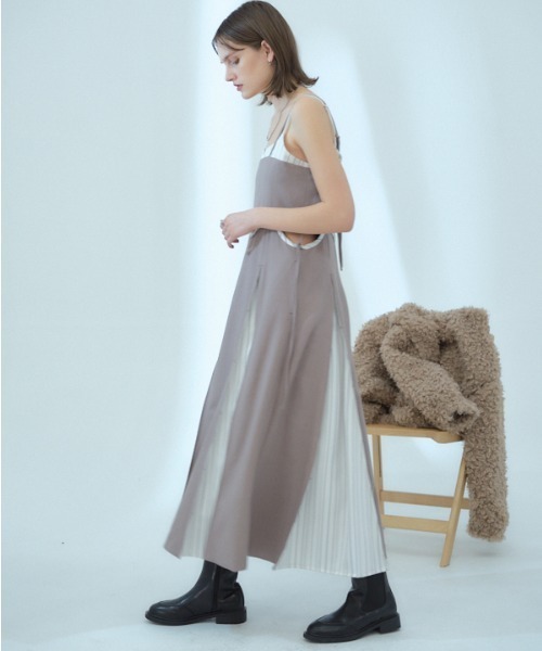 Muel Chic（ミュエルシック）の「Shing one-piece シングワンピース（ワンピース・レディース・ブラック/ベージュ/グレー・FREE）」の9枚目の写真