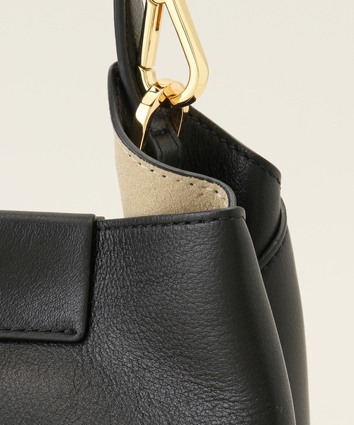 AP STUDIO（エーピーストゥディオ）の「【REE PROJECTS/リー・プロジェクト】mini single handle Bag（ショルダーバッグ・レディース・ブラック/キャメル・FREE）」の22枚目の写真