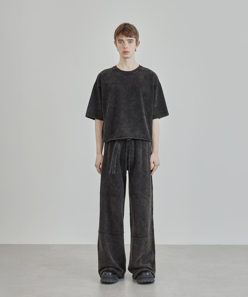 Ruelle（ルーエル）の「【Ruelle】Pigment-Dyed Cropped T-Shirt / ピグメント加工クロップド丈Tシャツ（Tシャツ/カットソー・メンズ・ブラック/アッシュグレー・L/M/S）」の3枚目の写真