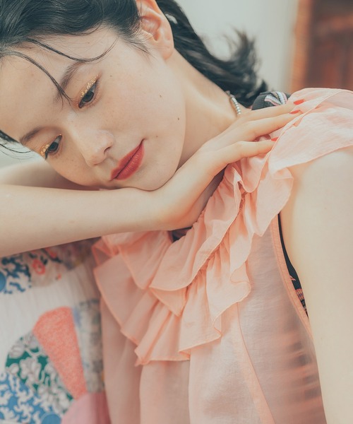 Dot＆Stripes CHILD WOMAN（ドットアンドストライプス　チャイルドウーマン）の「ナイロンフリルティアード ノースリブラウス（シャツ/ブラウス・レディース・ネイビー/イエロー/ピンク・FREE）」の6枚目の写真