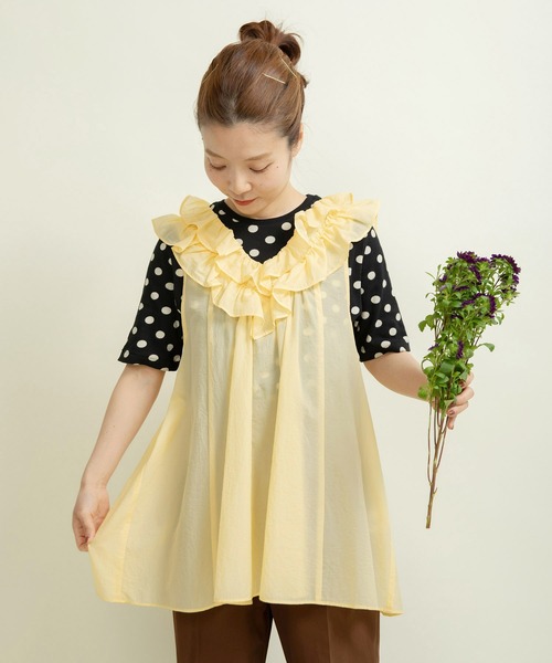 Dot＆Stripes CHILD WOMAN（ドットアンドストライプス　チャイルドウーマン）の「ナイロンフリルティアード ノースリブラウス（シャツ/ブラウス・レディース・ネイビー/イエロー/ピンク・FREE）」の4枚目の写真
