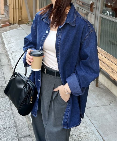 ABYS（アビス）の「オーバーサイズ デニムシャツ（シャツ/ブラウス・レディース・インディゴブルー・SMALL/MEDIUM/LARGE）」の8枚目の写真