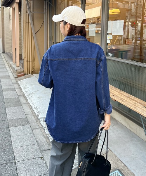 ABYS（アビス）の「オーバーサイズ デニムシャツ（シャツ/ブラウス・レディース・インディゴブルー・SMALL/MEDIUM/LARGE）」の9枚目の写真