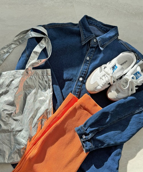 ABYS（アビス）の「オーバーサイズ デニムシャツ（シャツ/ブラウス・レディース・インディゴブルー・SMALL/MEDIUM/LARGE）」の11枚目の写真