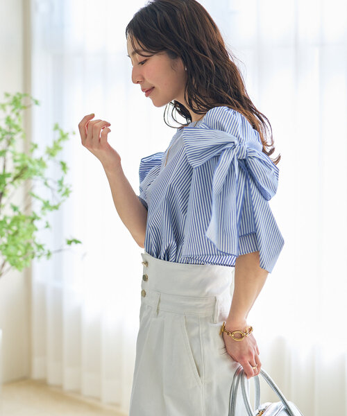 美品 La boutique BonBonリボンフレアスリーブブラウス ネイビー 新色追加】リボンフレアスリーブブラウス（シャツ/ブラウス