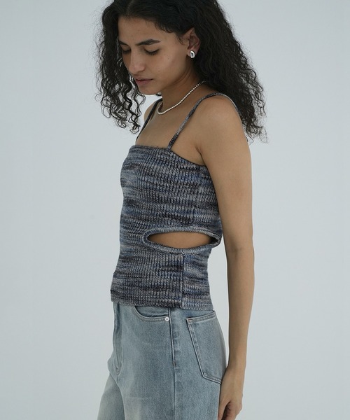 CLANE(クラネ)の「MIX BORDER SIDE HOLE KNIT TOPS(キャミソール・レディース・ブルー/オレンジ・1/2)」の3枚目の写真