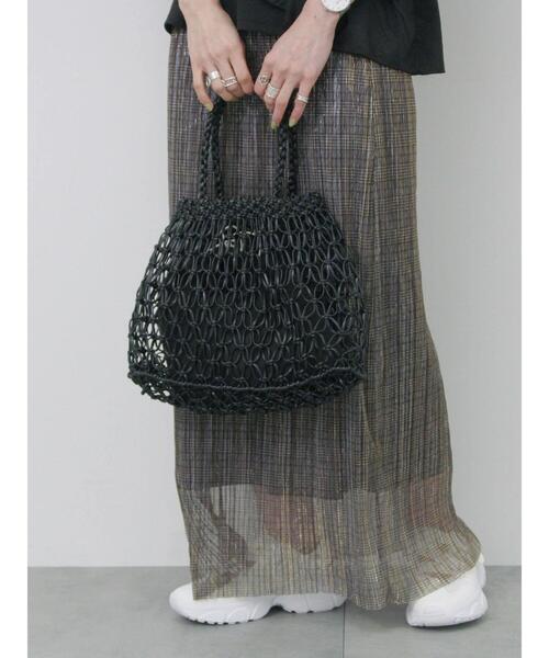 Samansa Mos2 blue（サマンサモスモスブルー）の「合皮マクラメバッグ（ハンドバッグ・レディース・ホワイト/グリーン/ブラック・F）」の8枚目の写真